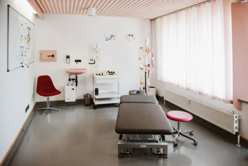 Liebscher & Bracht Schmerztherapie in Bayreuth - weiterer Behandlungsraum